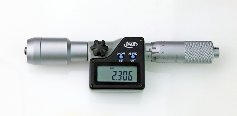 S102: Digital inner micrometer 150 - 1400 mm