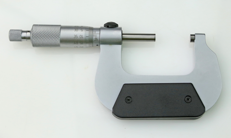 S325: Micrometer for left hand, 25-50 mm