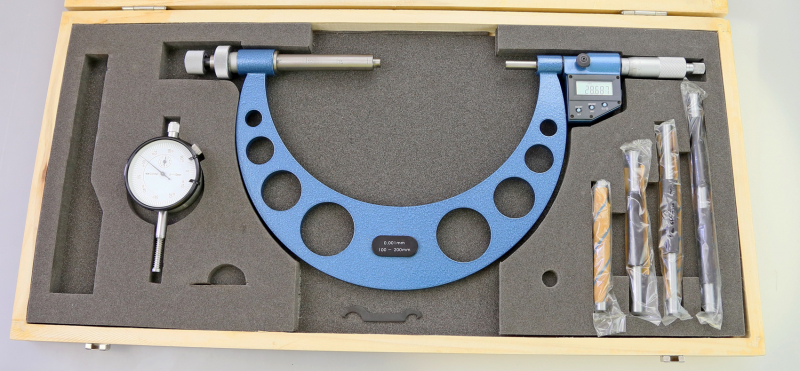 Dig. micrometer, 100 - 200 mm wih dial indicator