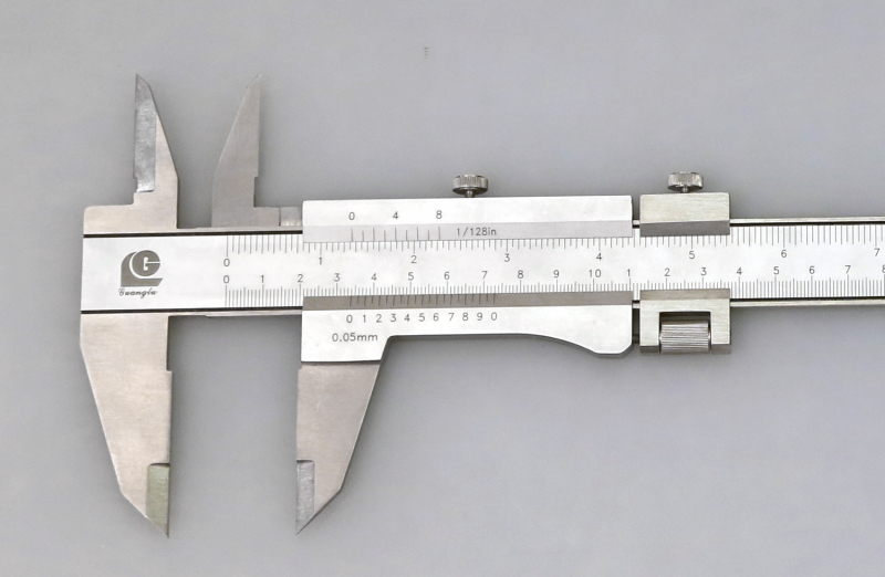 Vernier calipers with set screw, 300x0,05 mm
